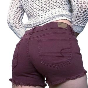 American Eagle Hi Rise Shortie Cuffed Denim Shorts in Maroon Burgundy size 4